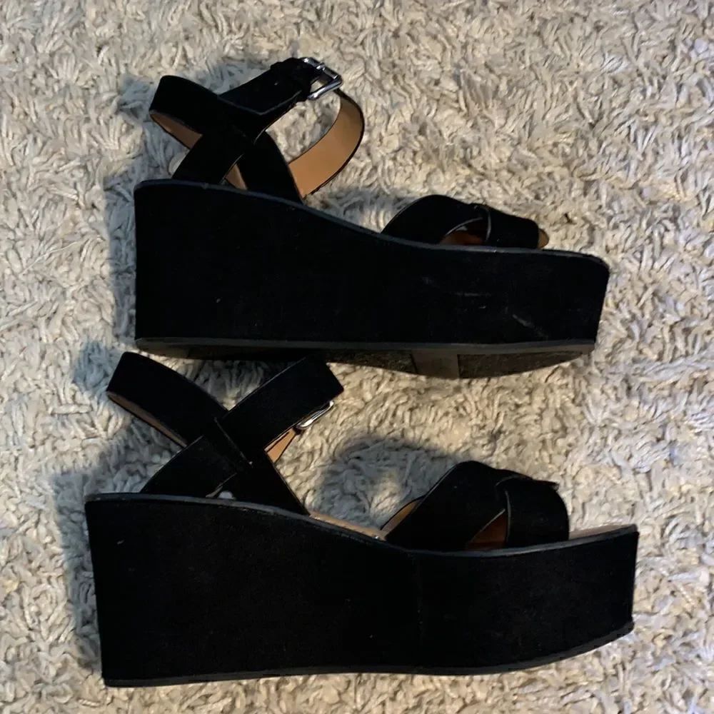 Franco Sarto GUC black suede like open toe platform sandals Size 6 - Picture 3 of 8
